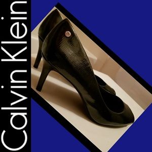 CALVIN KLEIN Pumps